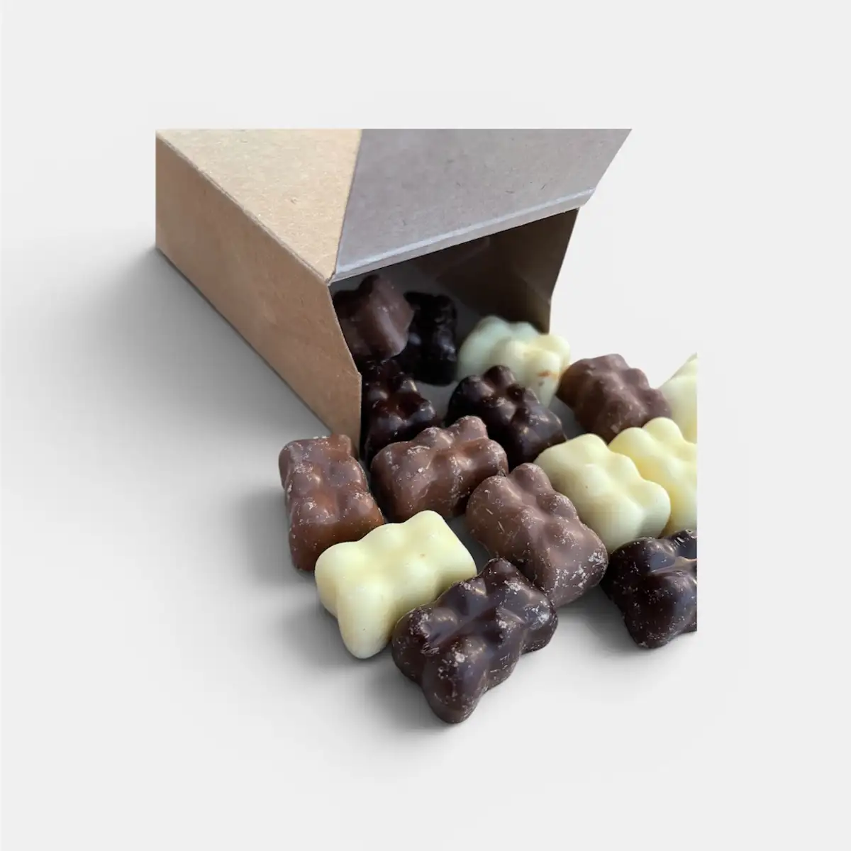 Pochette Fête des Mères – 15 Mini Oursons Guimauve Vanille Trio de Chocolats